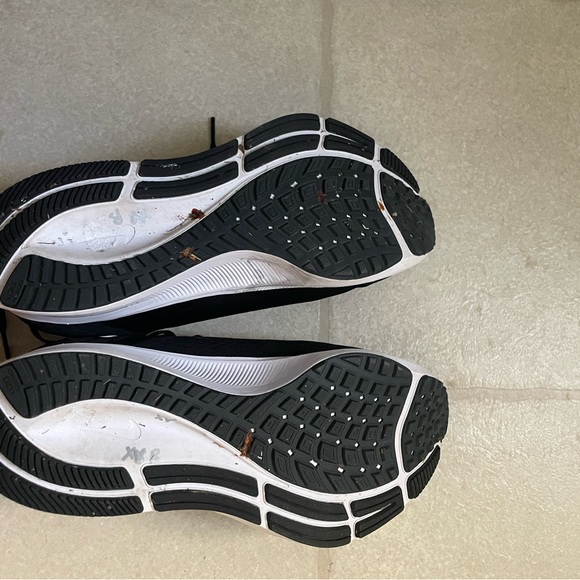 Nike Men’s Pegasus 38 Running Shoes - Picture 4 of 5